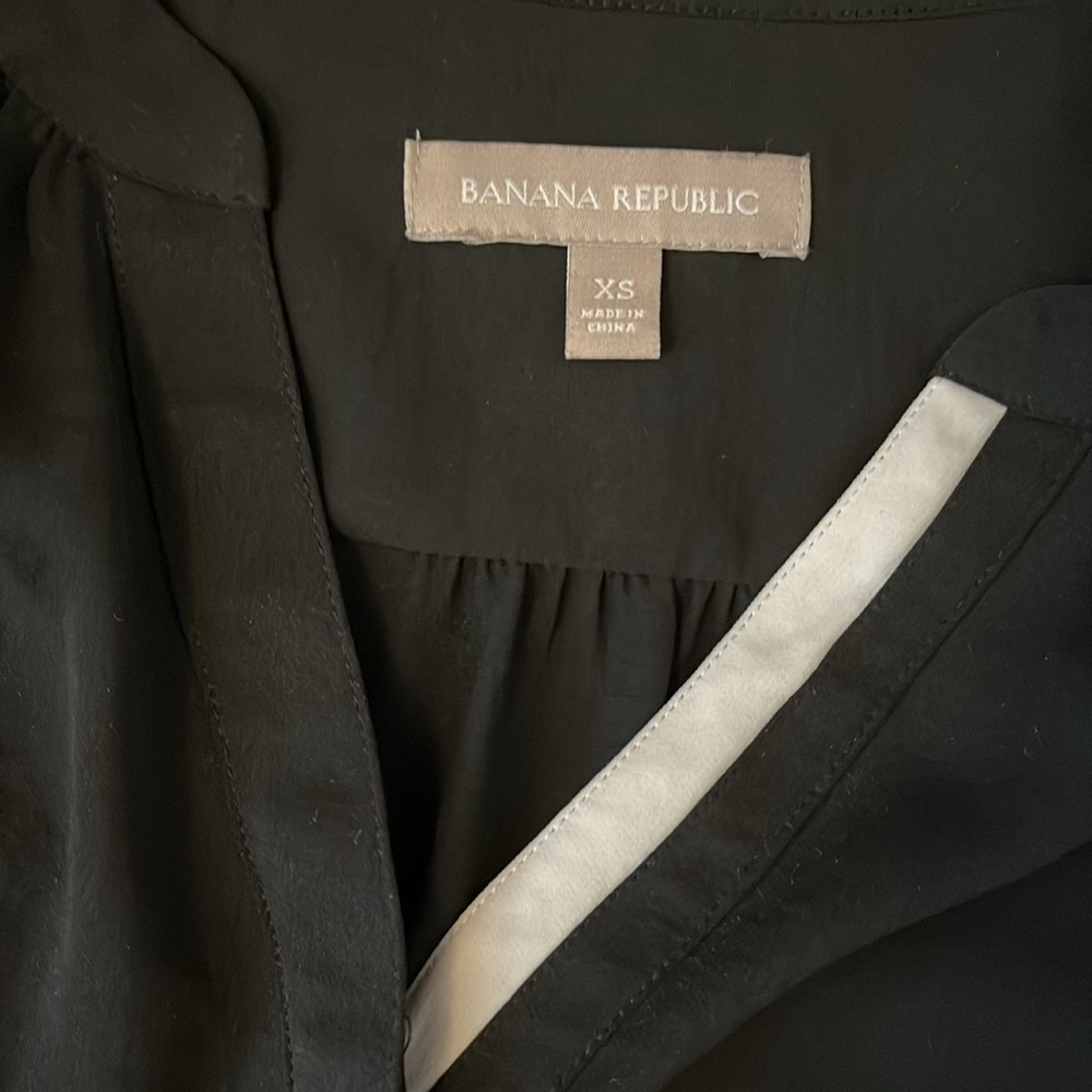 Banana Republic Sleeveless Top - Picture 5 of 7